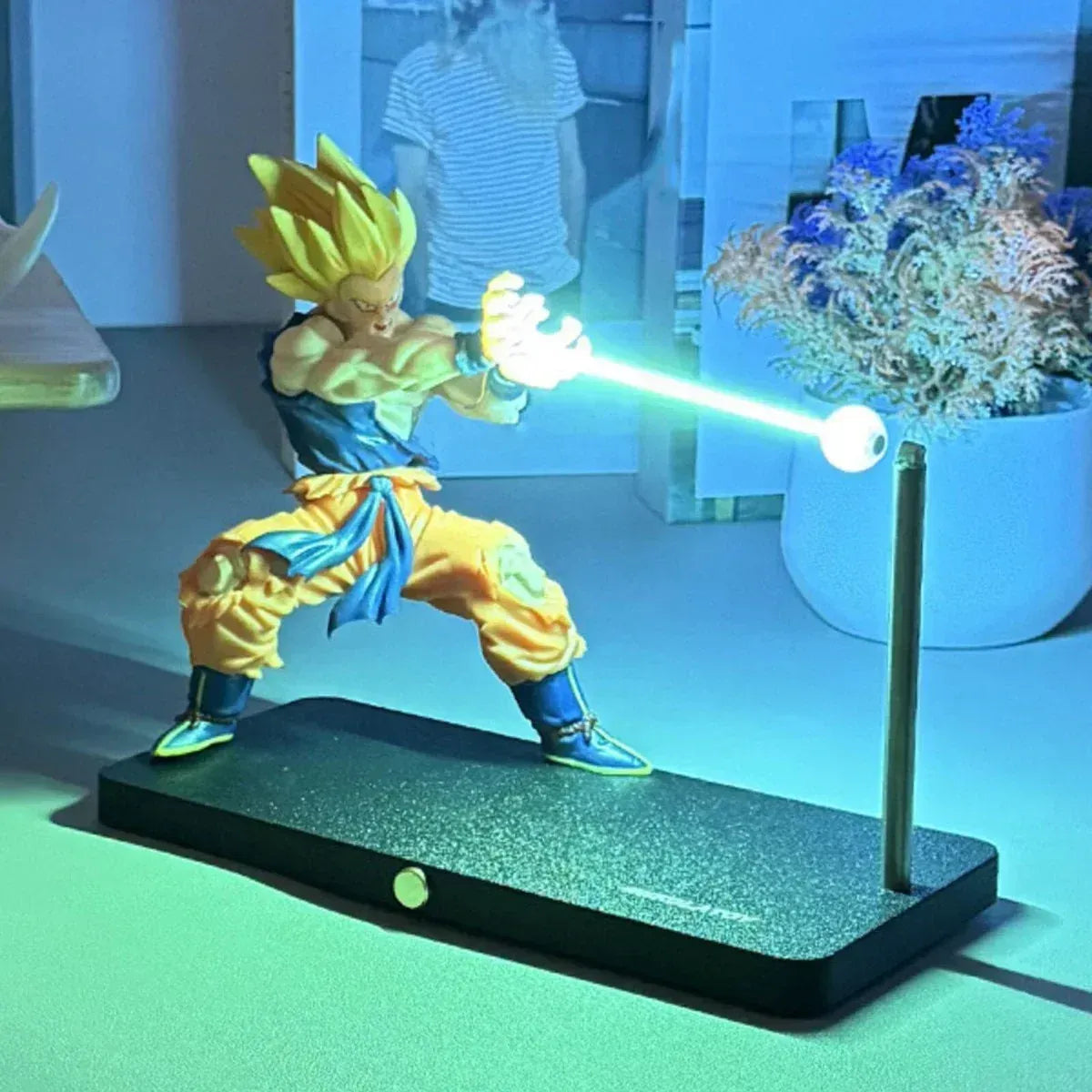 Goku Magnetic Lamp